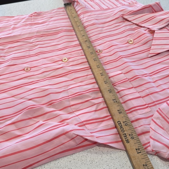 VINTAGE PINK SHORT SLEEVE BUTTON-UP SHIRT - HAMPSHIRE HOUSE BY VAN HEUSEN - - Picture 10 of 14